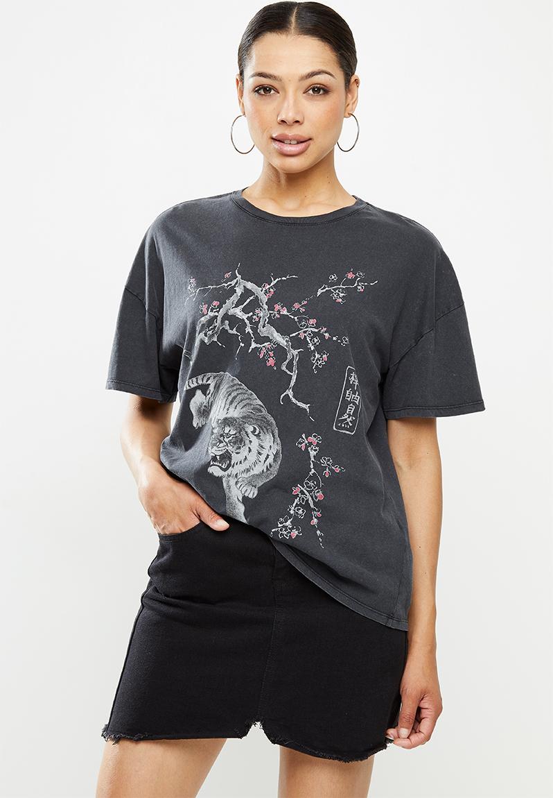 Super relaxed graphic tee - washed black/blossom tiger Factorie T ...