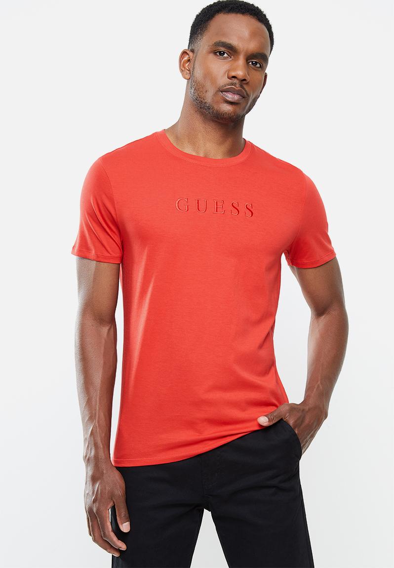 Pima emb logo crew ss tee - red GUESS T-Shirts & Vests | Superbalist.com