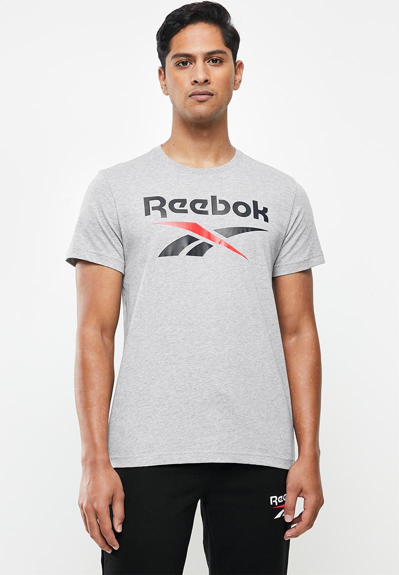 Gs reebok stacked tee - medium grey heather Reebok T-Shirts ...