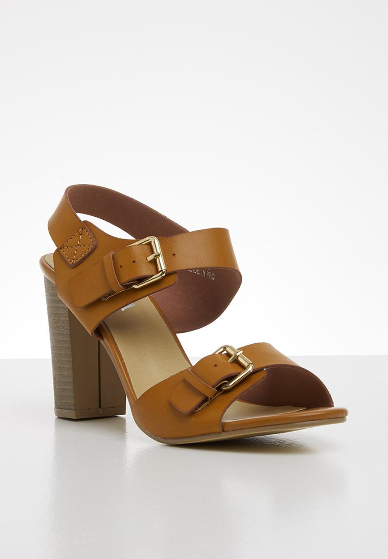 block heel tan heels