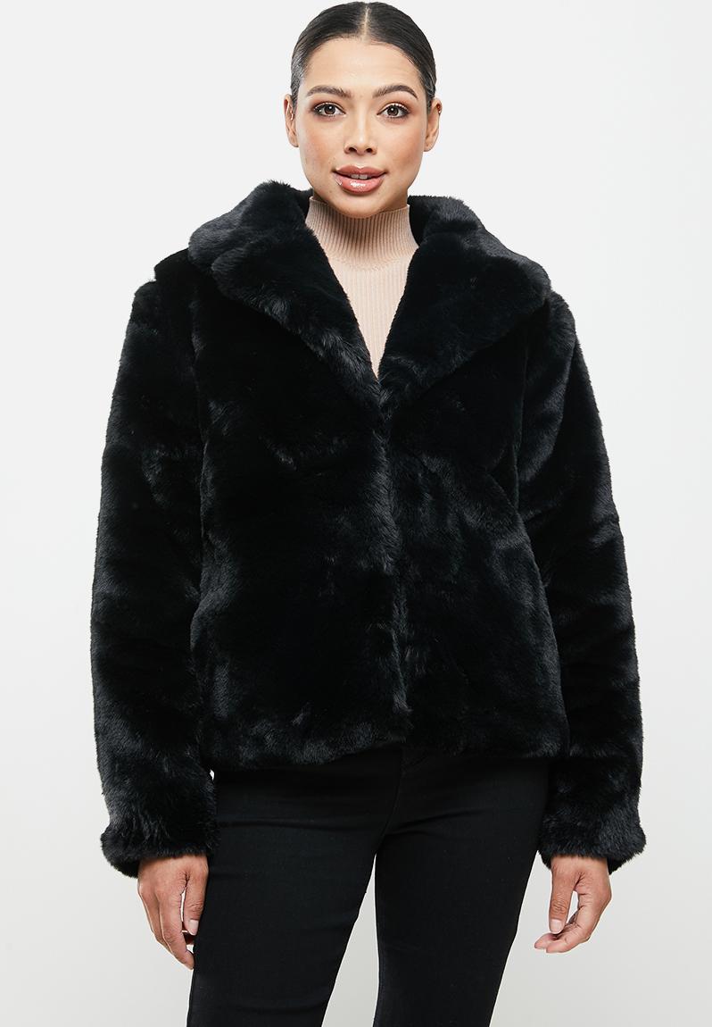 Short collar fur coat - black Missguided Coats | Superbalist.com