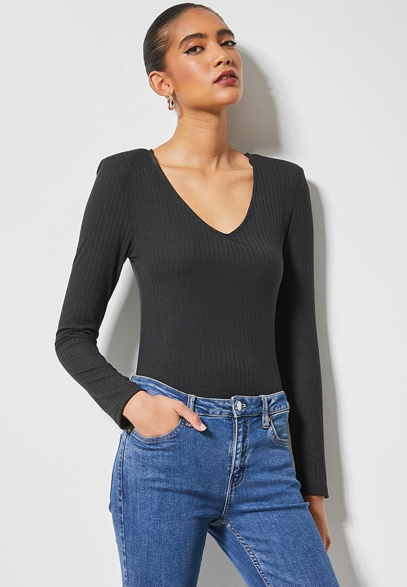 V-neck rib shoulder pad bodysuit - black Superbalist T-Shirts, Vests ...