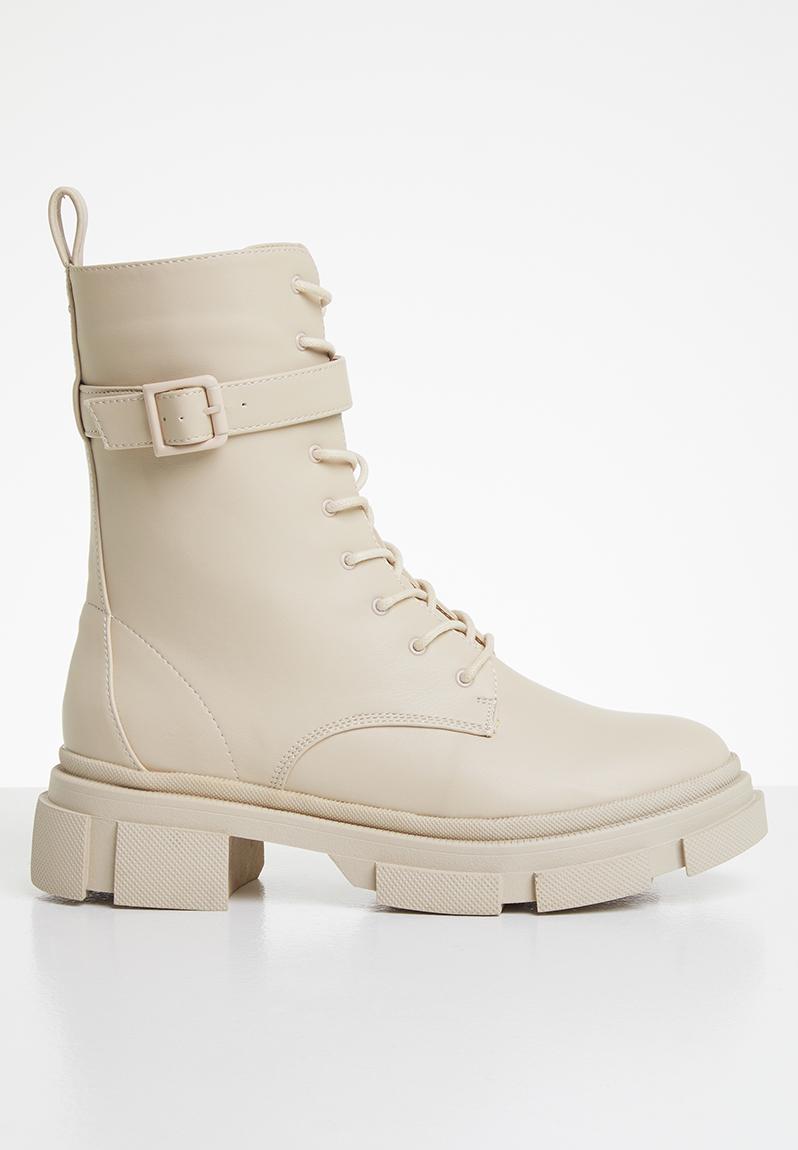 Chunky wrap around buckle ankle boots - cream Missguided Boots ...