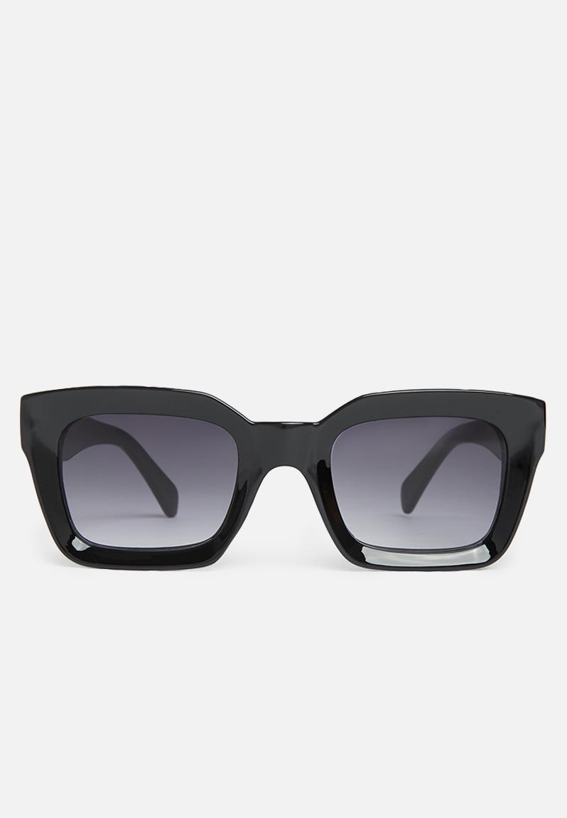 Debi sunglasses - black Superbalist Eyewear | Superbalist.com