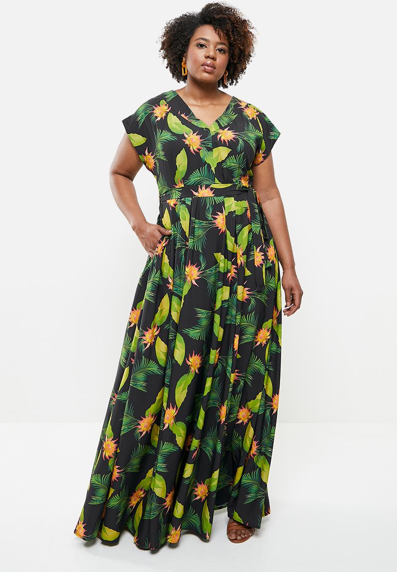 dark green and yellow outfit