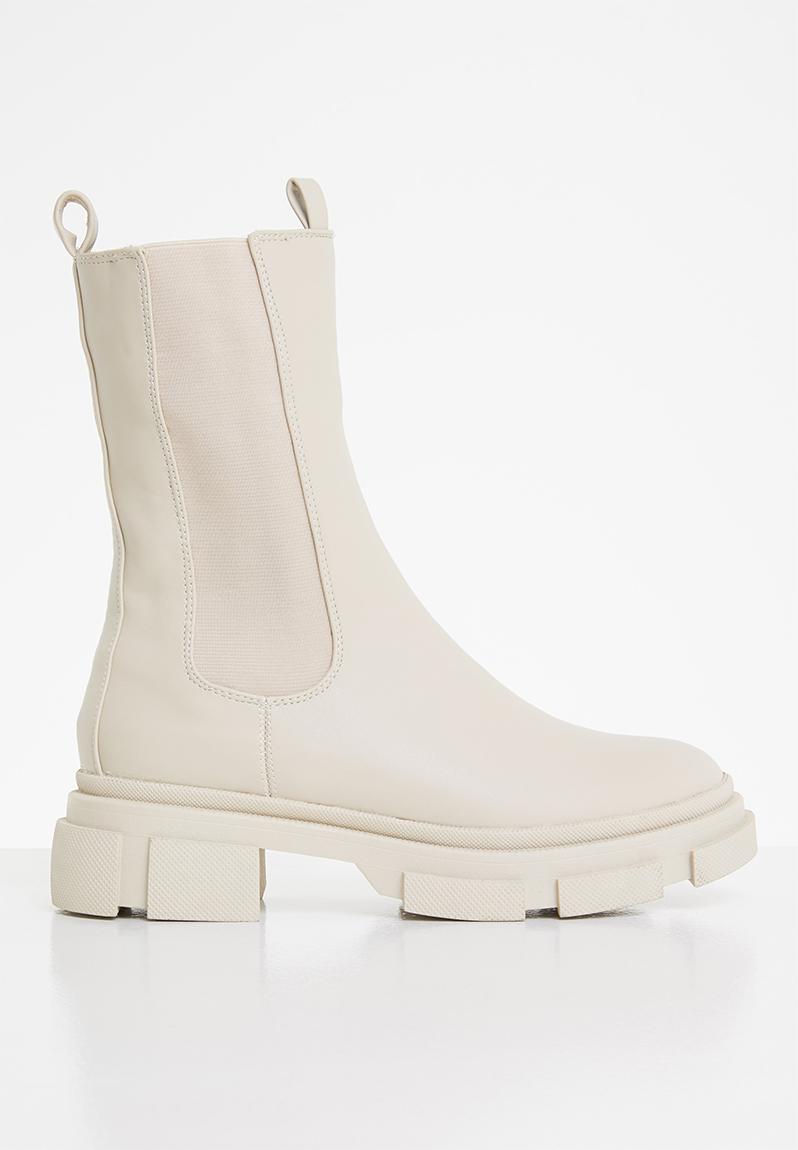 Chunky pull on ankle boots - cream Missguided Boots | Superbalist.com