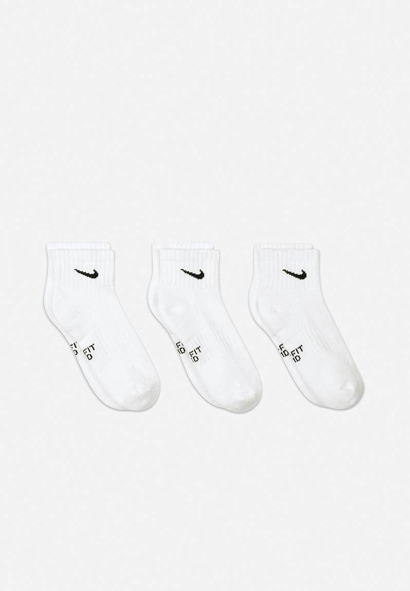 Kids' nike performance cushioned quarter training socks (3 pair ...