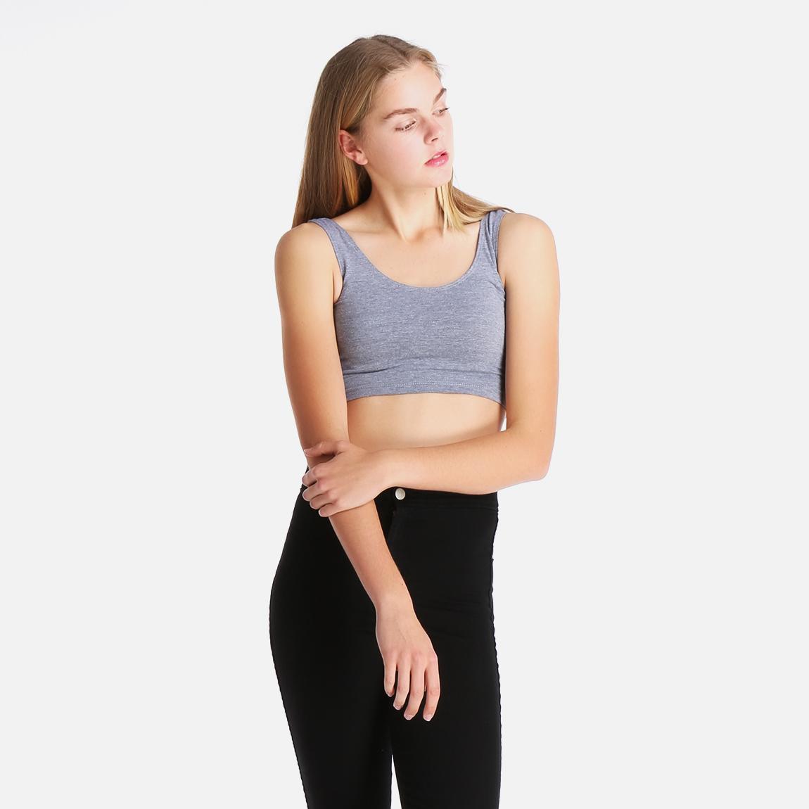 spandex and crop top