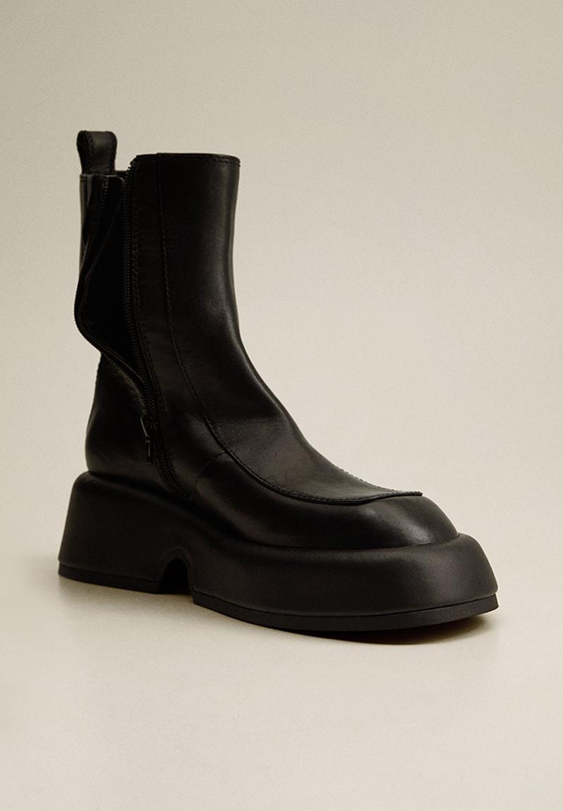 Volume leather platform ankle boot - black MANGO Boots | Superbalist.com