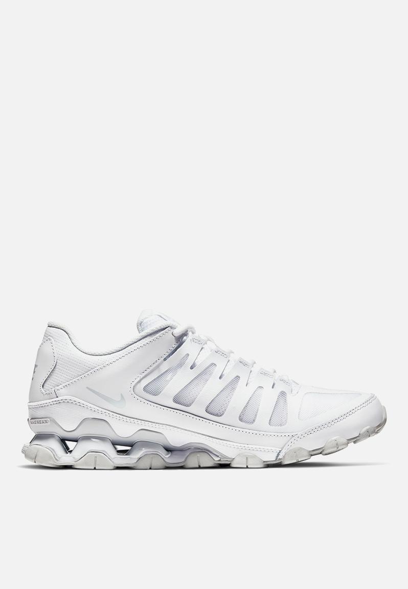 white nike reax