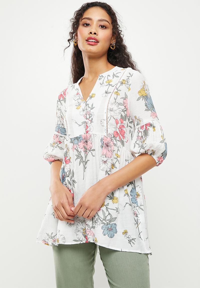 Hi-lo floral printed blouse - white Stella Morgan Blouses | Superbalist.com