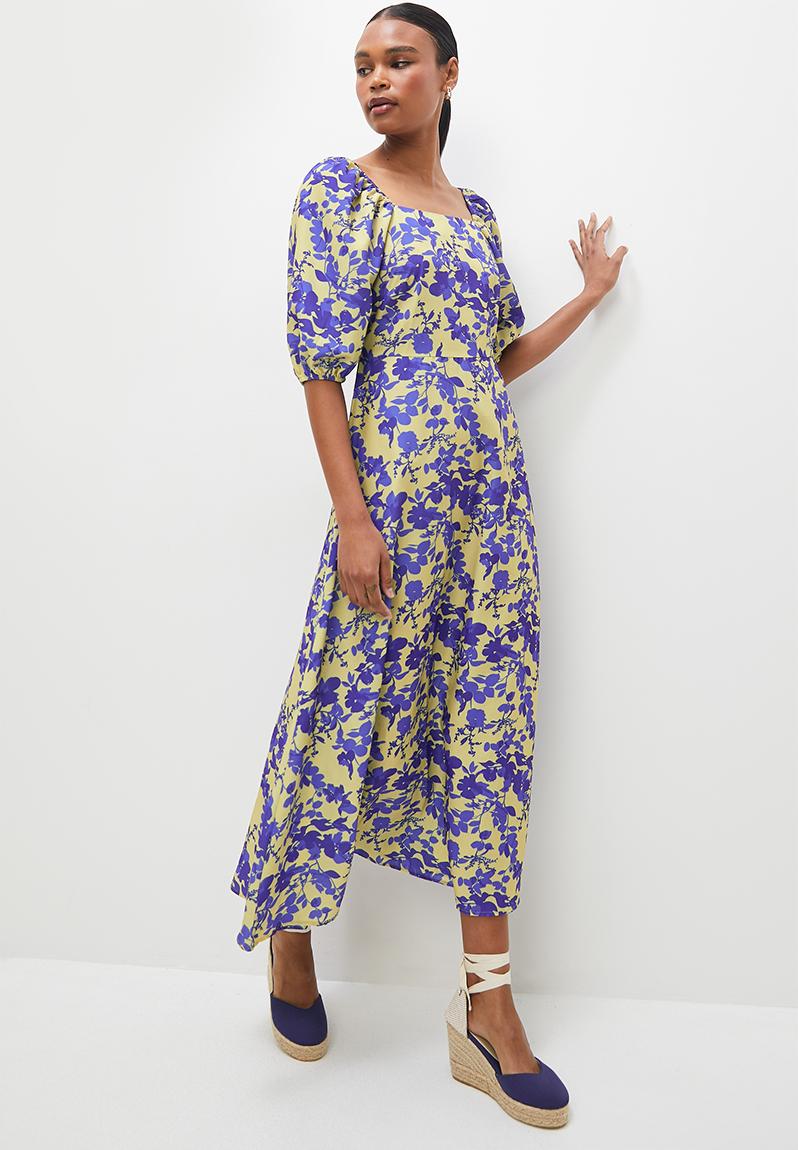 Puff sleeve sweetheart fit & flare midi - blue shadow floral edit ...