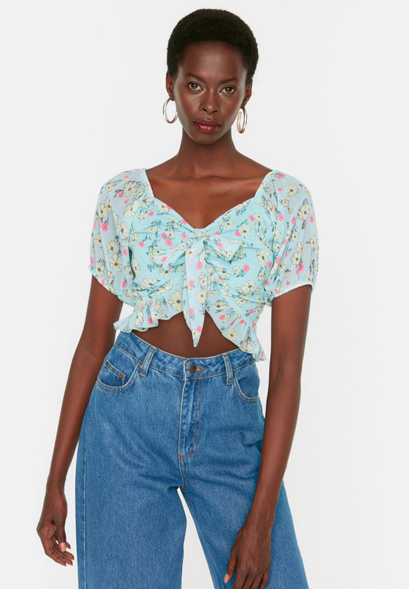 Floral crop blouse - light blue Trendyol Blouses | Superbalist.com