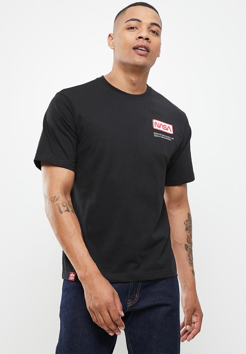 Relaxed fit nasa badge t - black 1 Alpha Industries T-Shirts & Vests ...