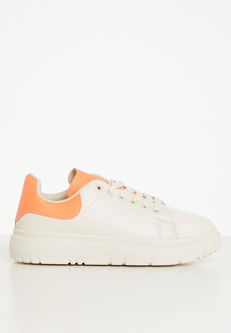 Charlie lace-up sneaker - ecru/orange Tom Tom Pumps & Flats ...