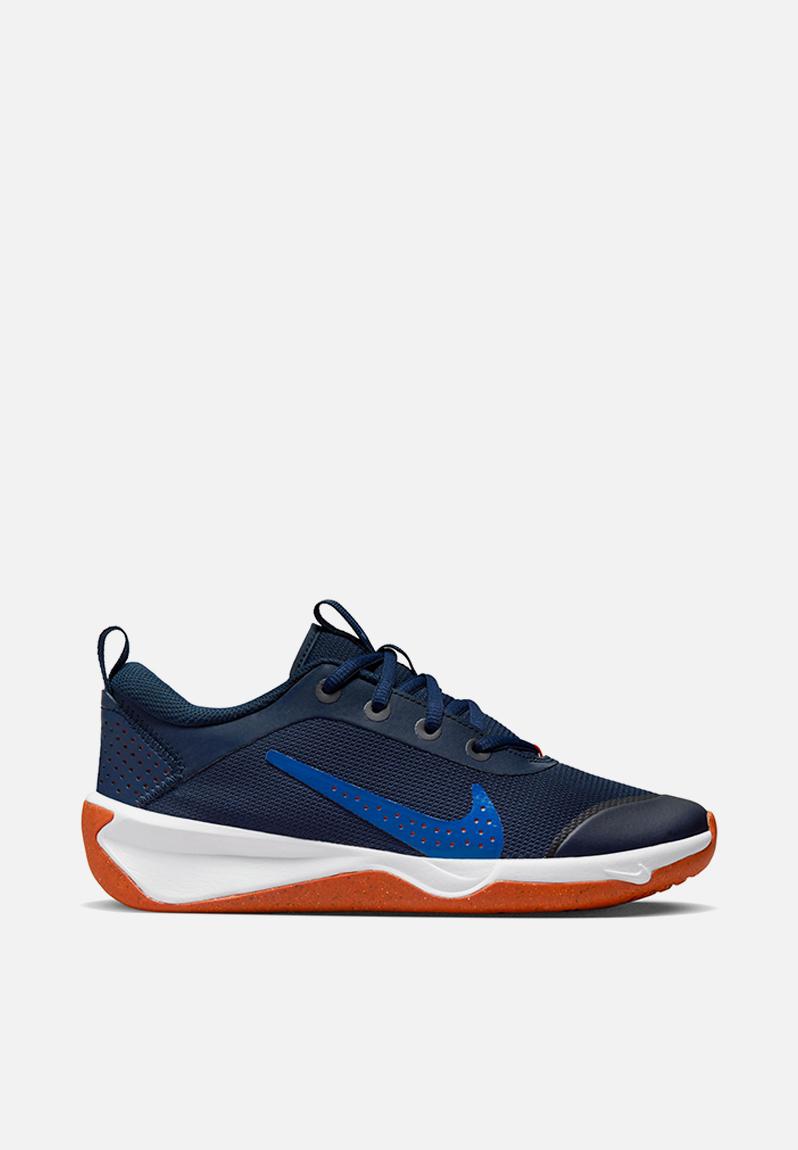 nike safety trainers