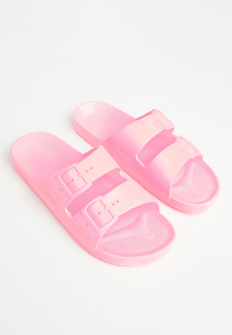 Bubble gum slide - bright pink Freedom Moses Sandals & Flip Flops ...