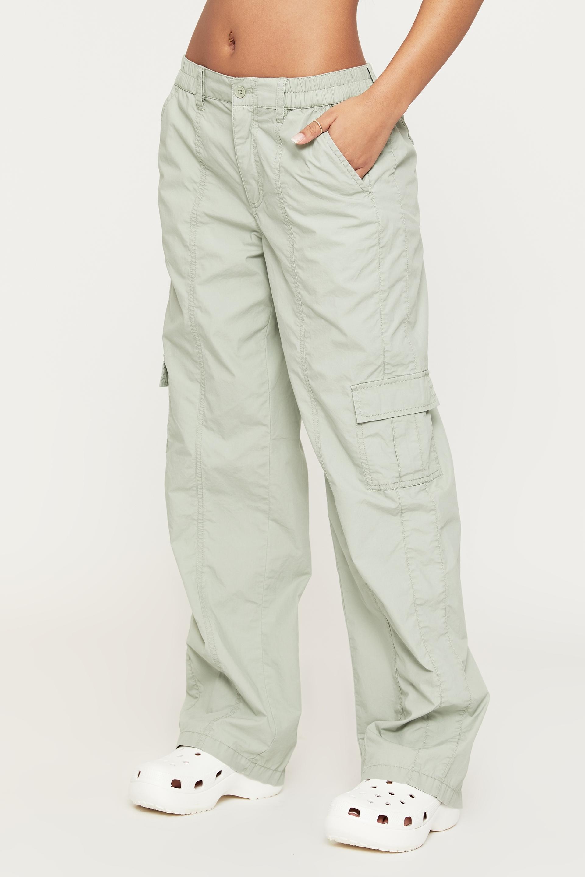 Marie low rise cargo pant - matte green
