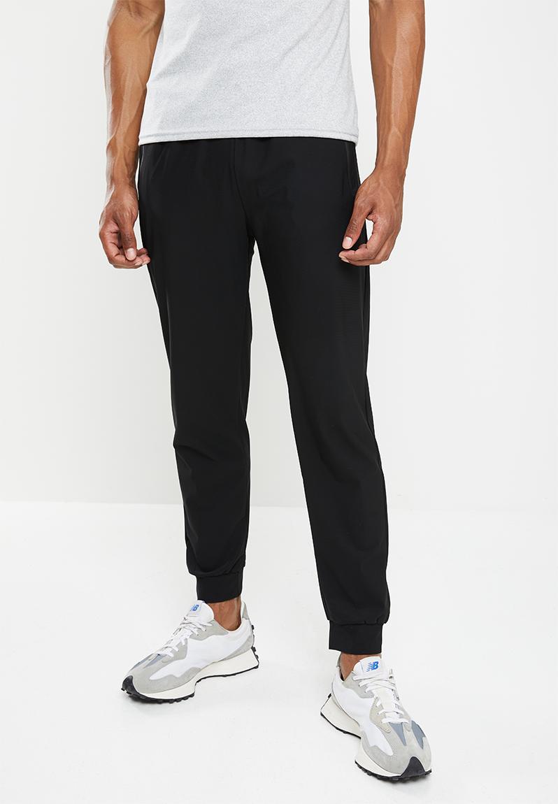 BASIC BLACK SWEATPANTS