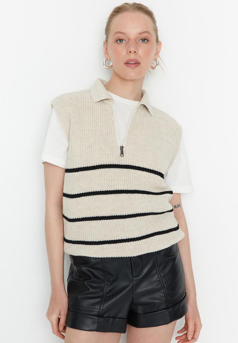 Lightweight Sand Beige Sweater Vest