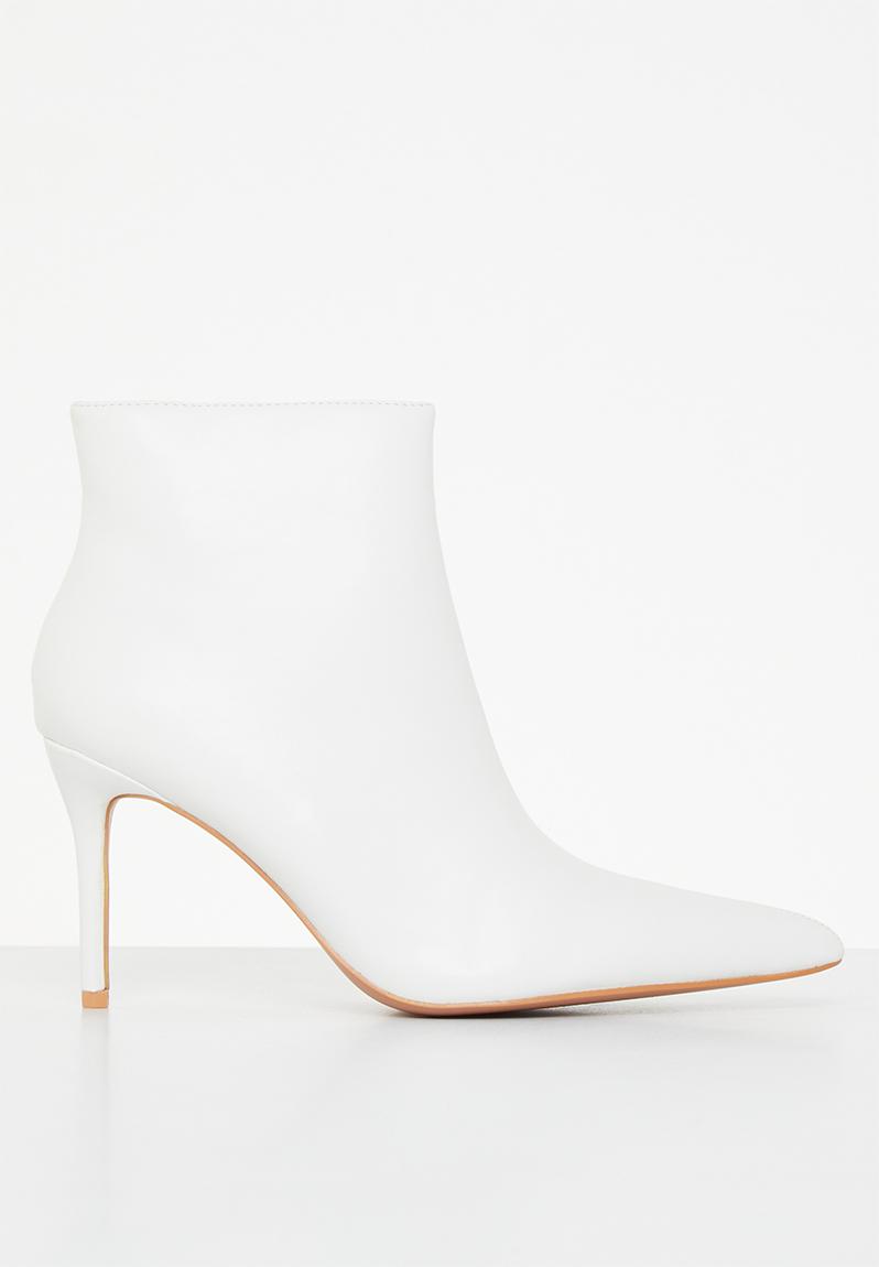 The Kai Boot- White