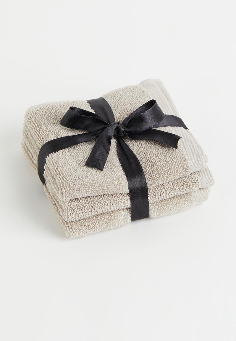 3-pack cotton terry flannels - light greige - 1074991004 H&M Towels ...