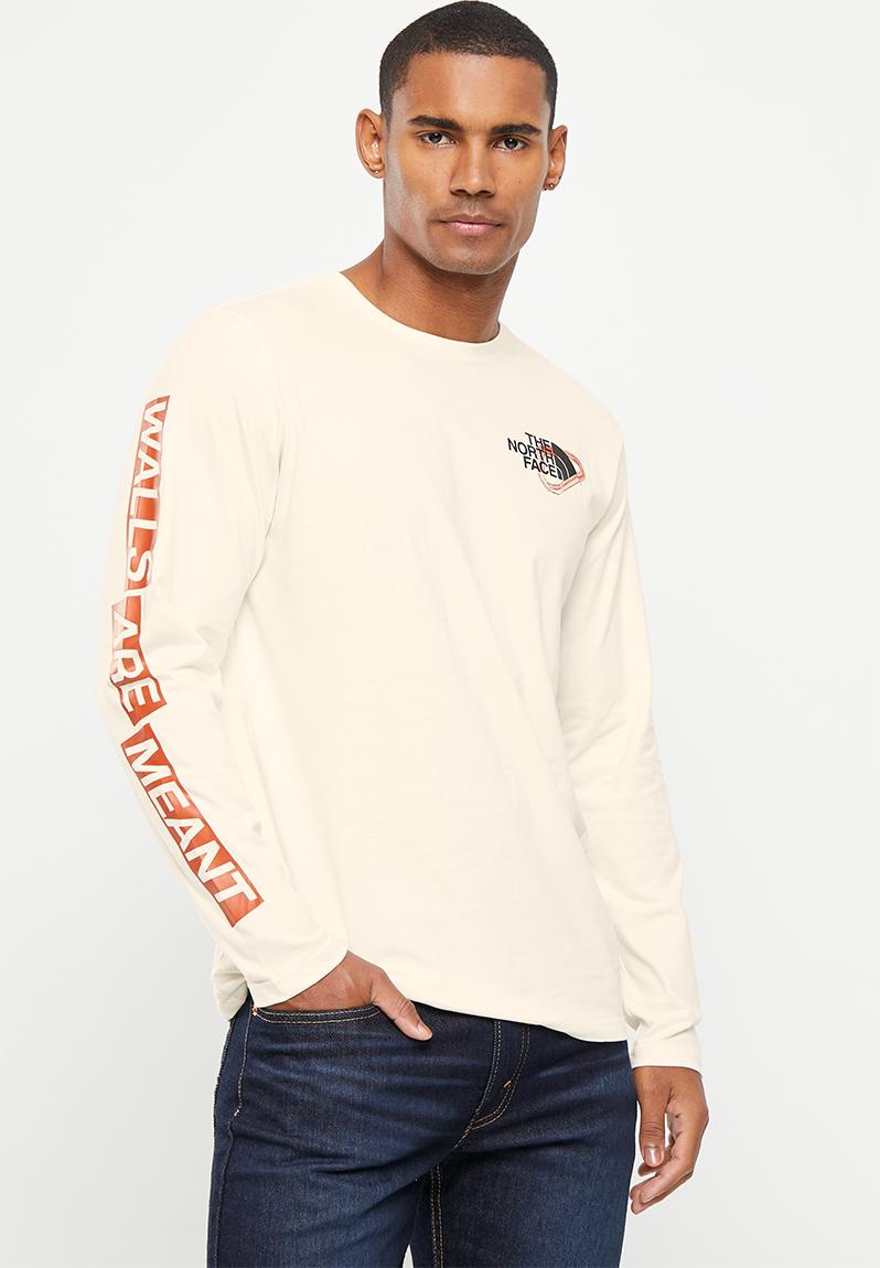 Outdoor l/s graphic tee - gardenia white (n3n) The North Face T-Shirts ...