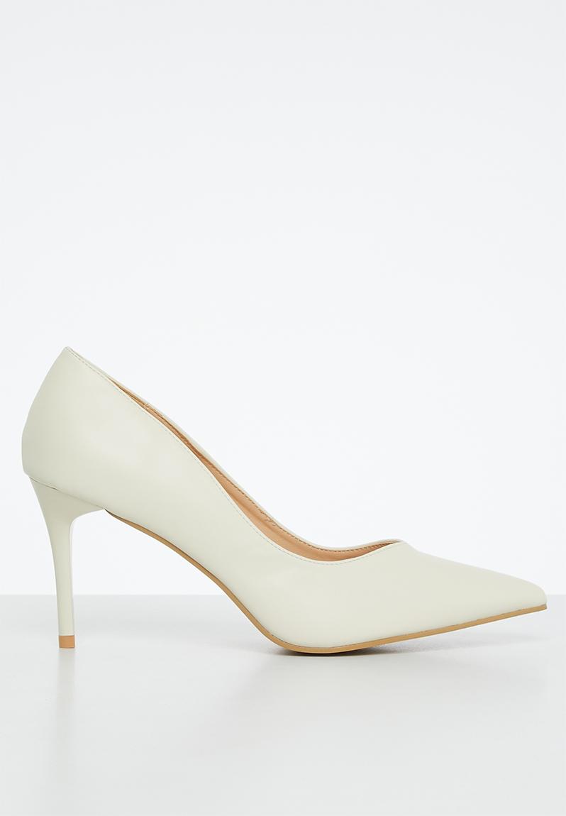 Briella court heel - cream edit Heels | Superbalist.com