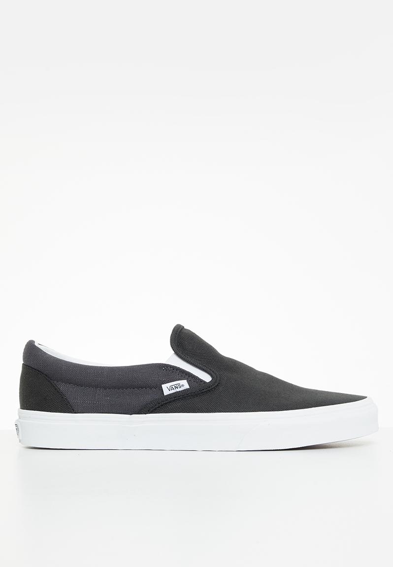 ua classic slip on platform