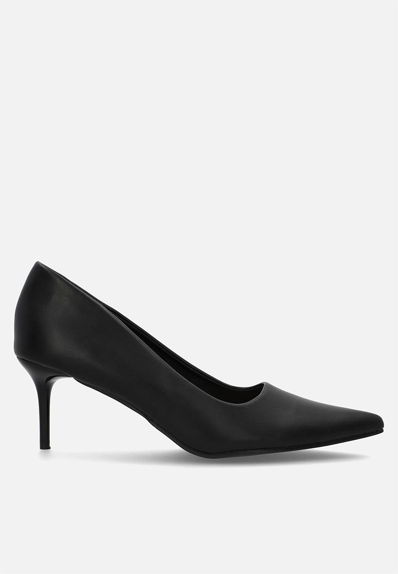 Viola court heel - black edit Heels | Superbalist.com