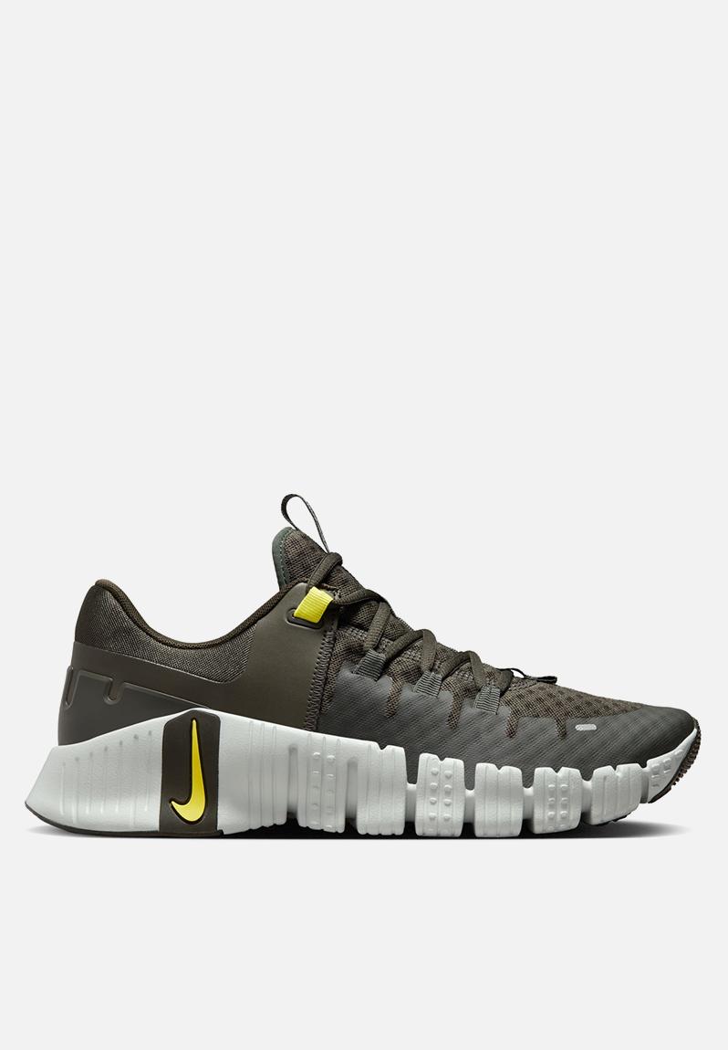 Nike free metcon 5 - dv3949-300 - sequoia/high voltage-light silver ...