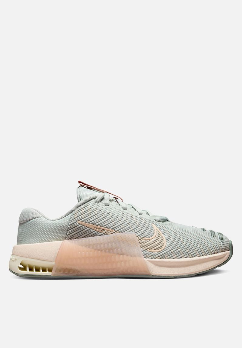 Metcon 9 - Dz2537-002 - Light Silver/Pale Ivory-Guava Ice Nike Trainers ...