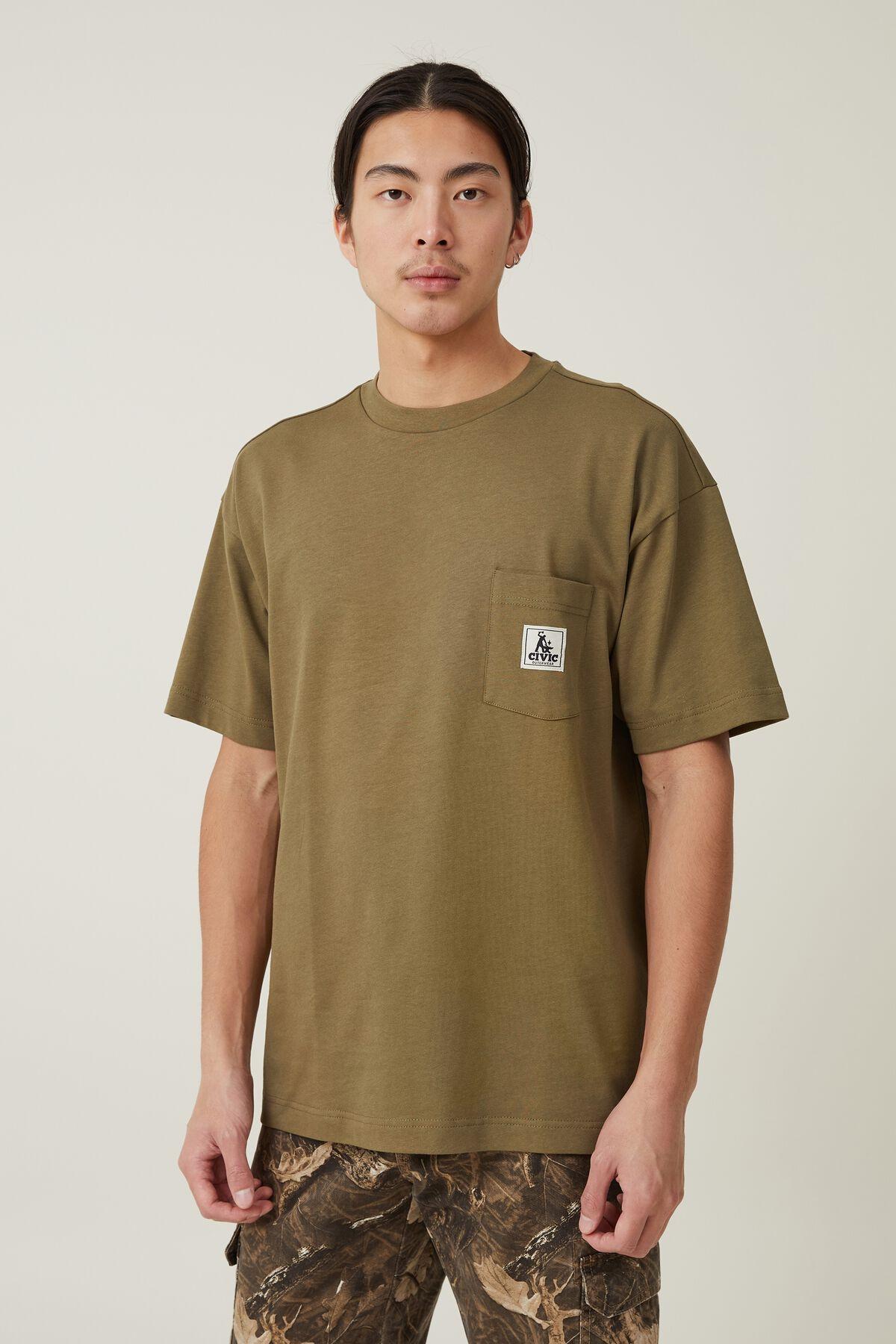 Box fit pocket t-shirt - jungle khaki/civic outerwear Cotton On T ...