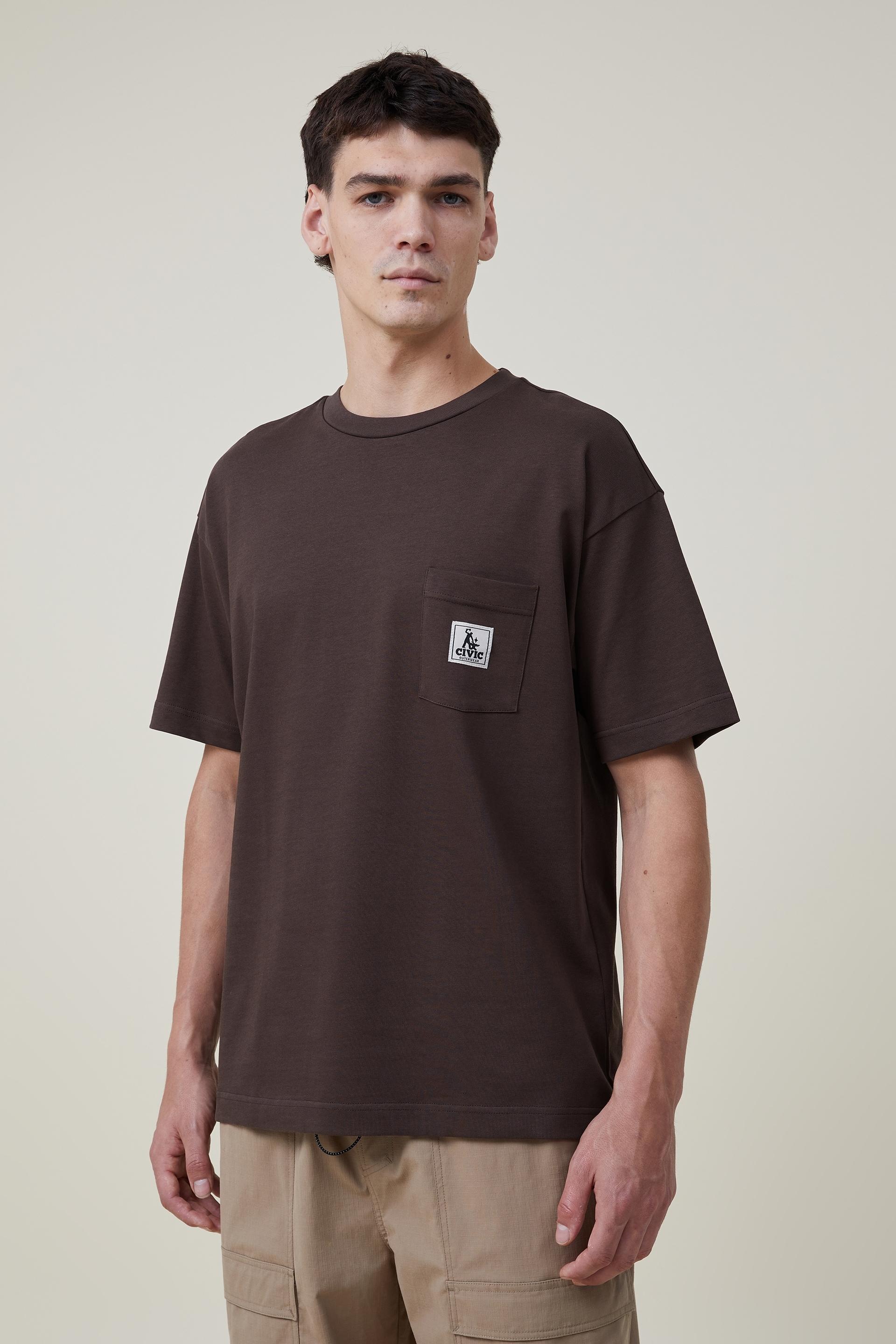 Box fit pocket T-shirt - ashen brown/civic outerwear Cotton On T-Shirts ...