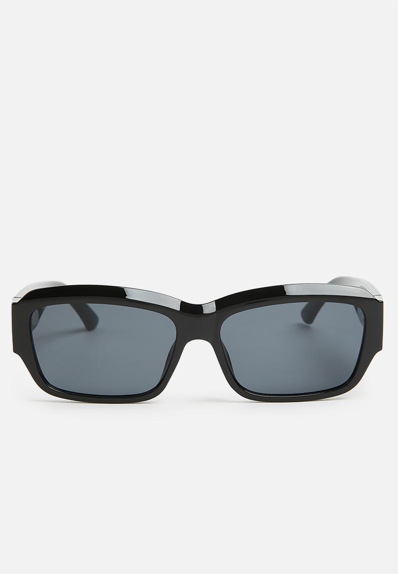 Finlay Rectangular Sunglasses Black Superbalist Eyewear 9000