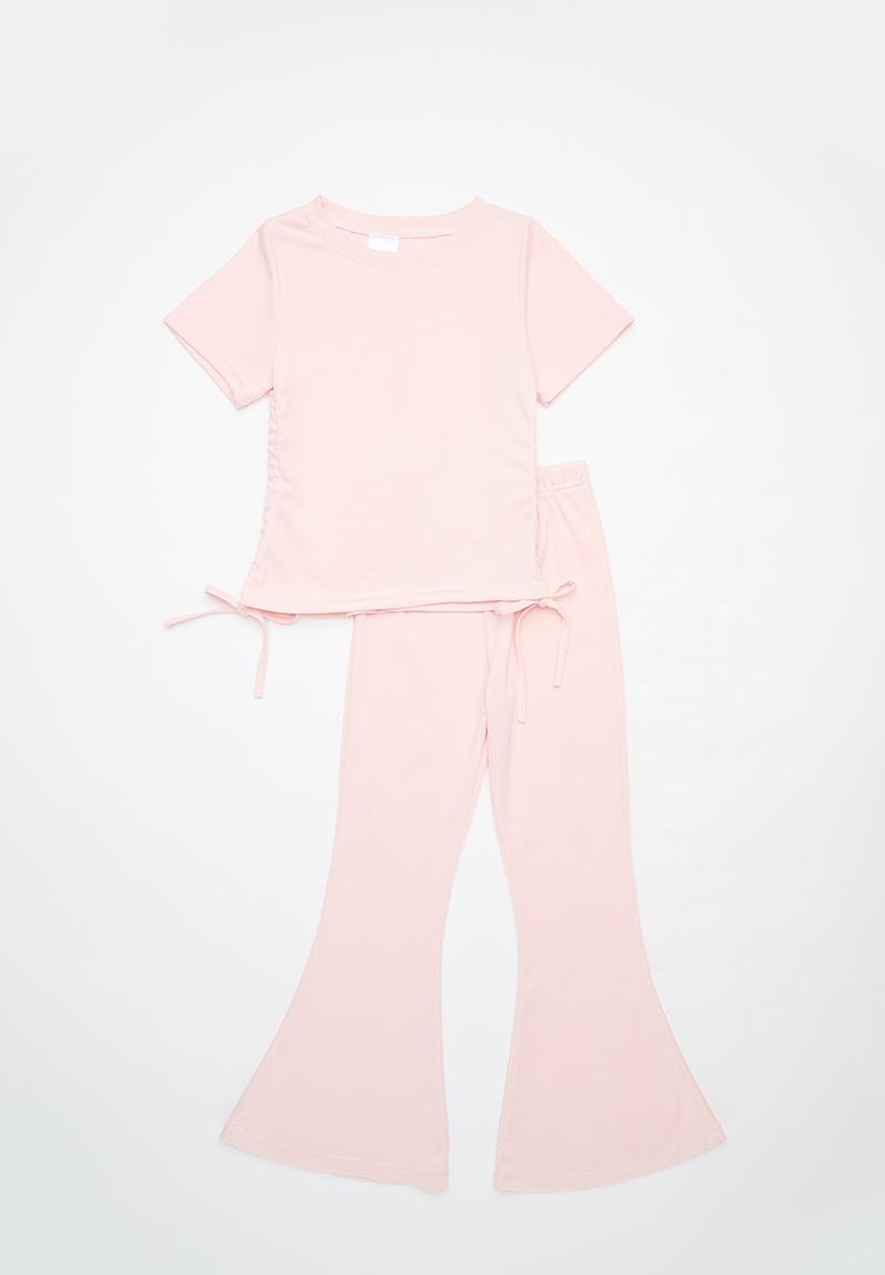 Ribbed Round Neck Pullover and Shorts Set in Candy PinK Color