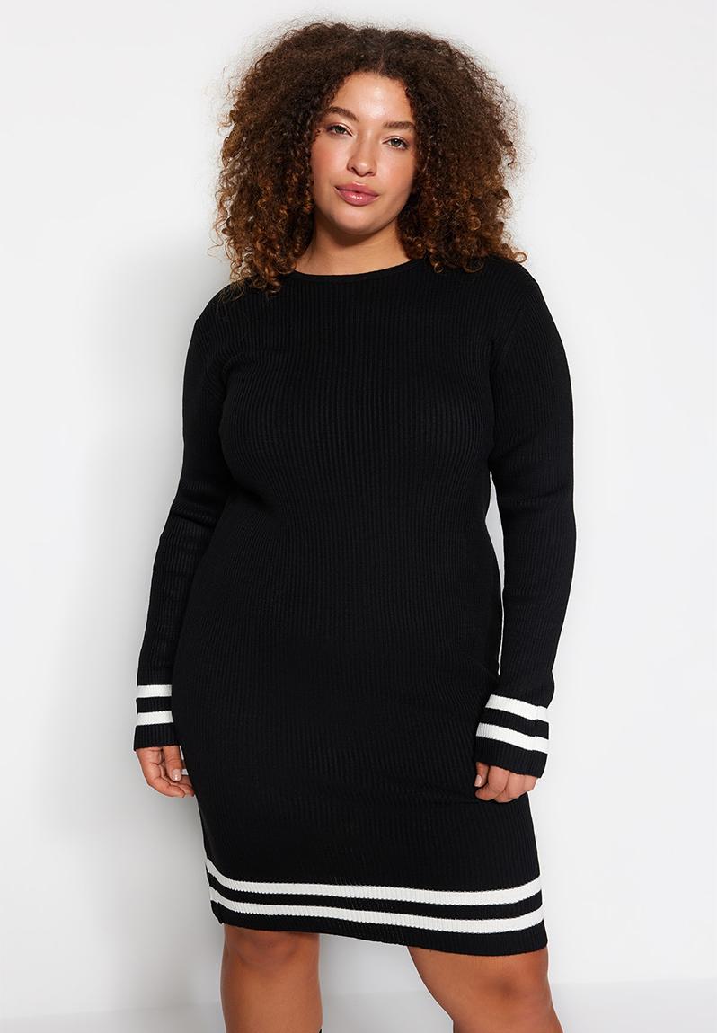 STRIPE SWEATER DRESS - CURVY