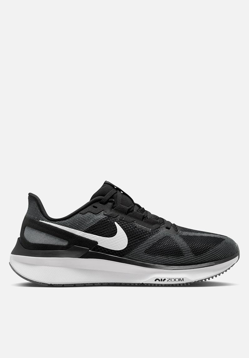 nike structure trainers