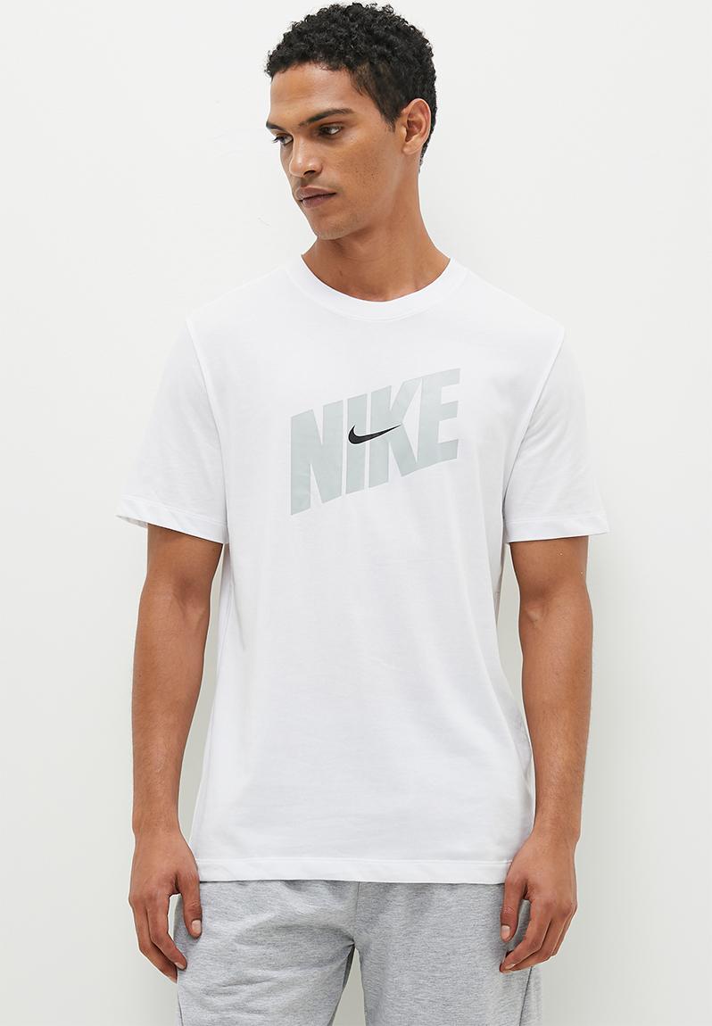 M nk df tee hbr novelty - white Nike T-Shirts | Superbalist.com