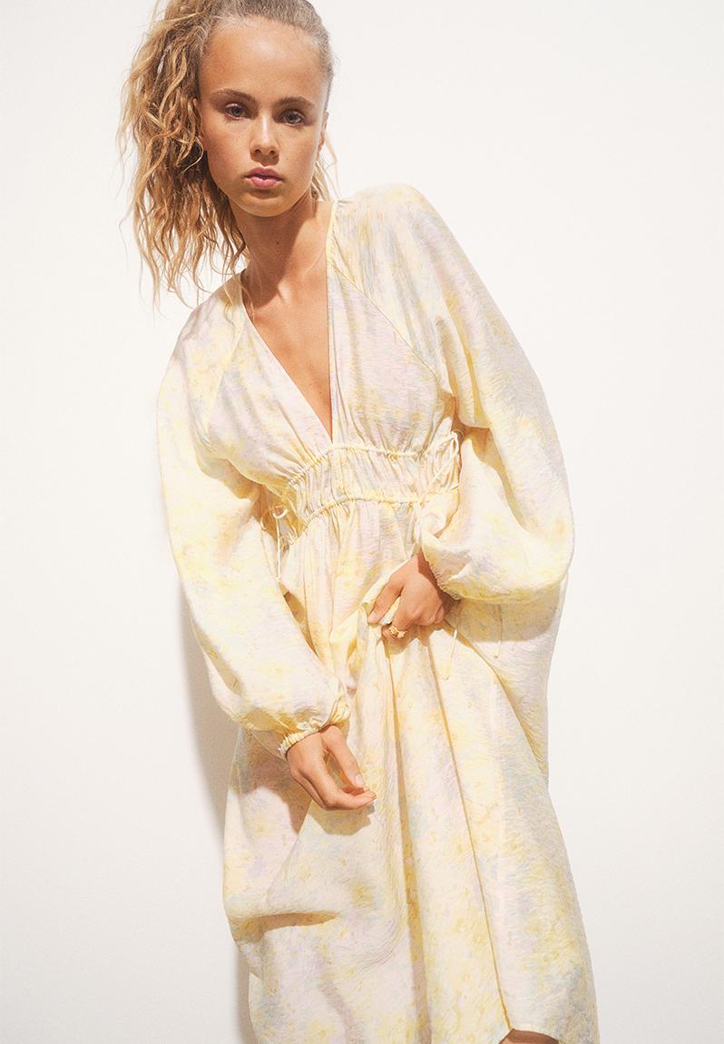 Oversized tie-detail dress - light yellow floral - 1175864001 H&M ...