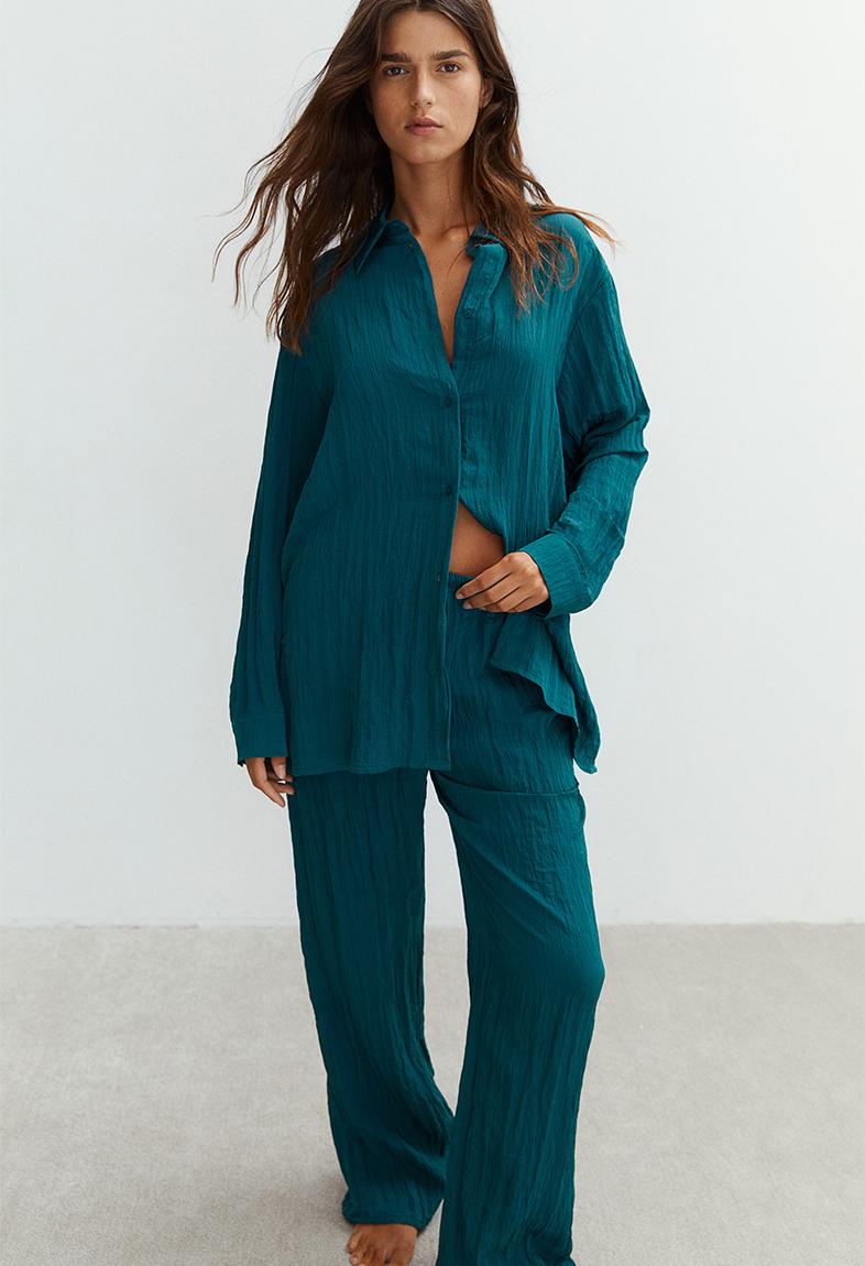 Crinkled loungewear trousers - dark green - 1185975002 H&M Sleepwear ...