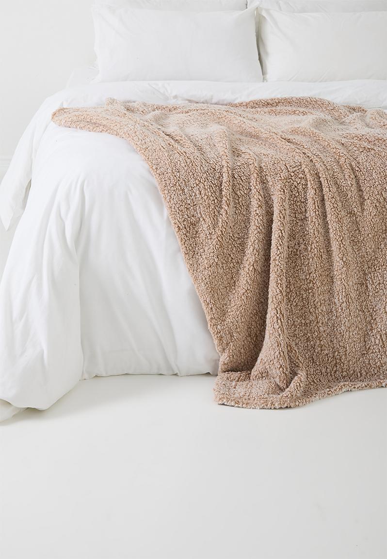 Shaggy Fleece Melange Throw - natural Sixth Floor Blankets, Quilts ...