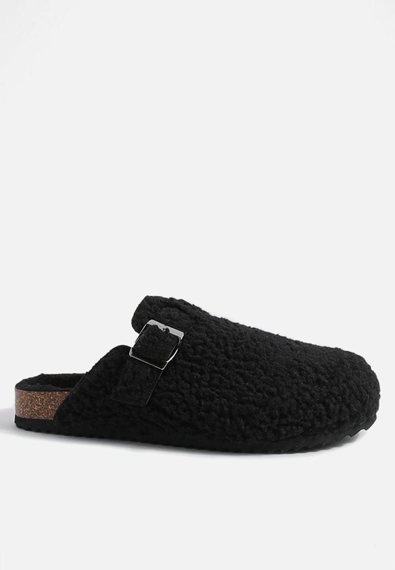 Borg closed toe clogs - black