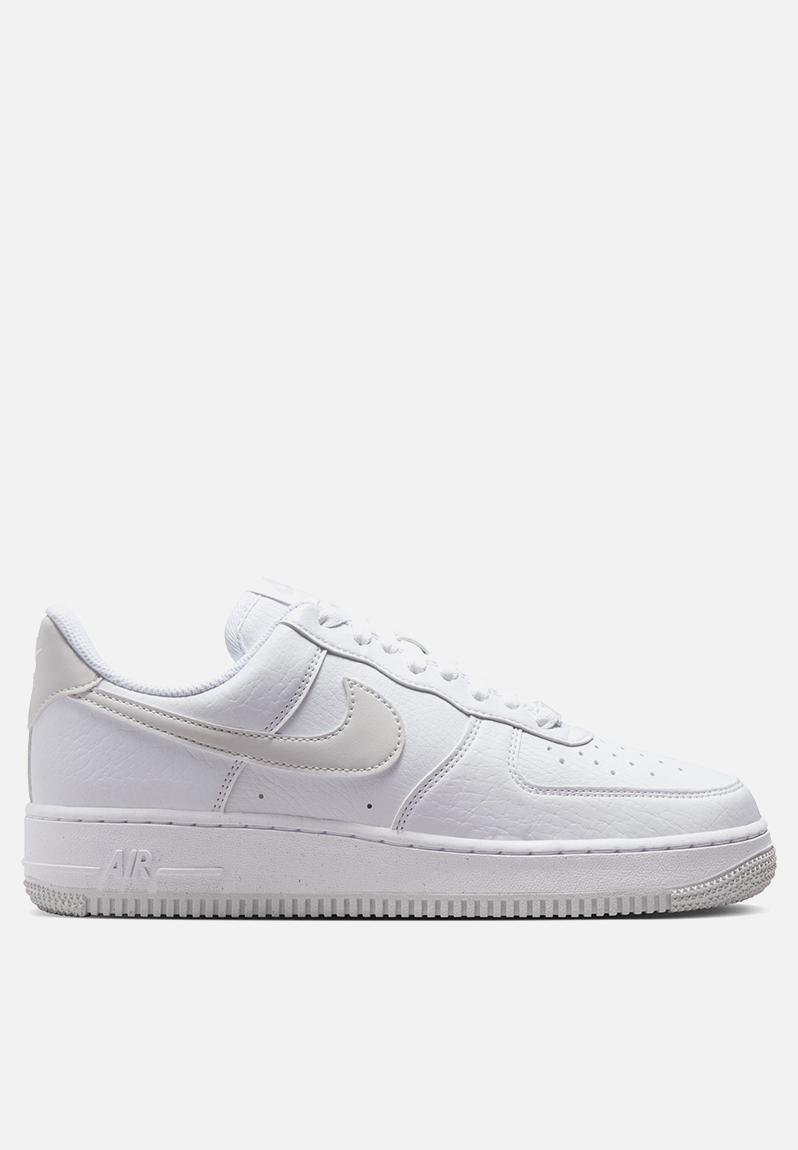 Nike air force 1 '07 se - dv3808-104 - white/photon dust/white/volt ...