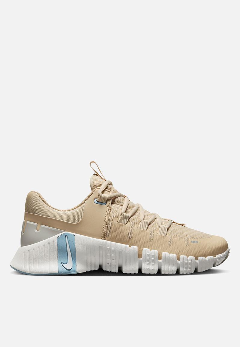 Nike Free Metcon 5 - DV3950-105 - SANDDRIFT/WHITE-PHANTOM-LT IRON ORE ...