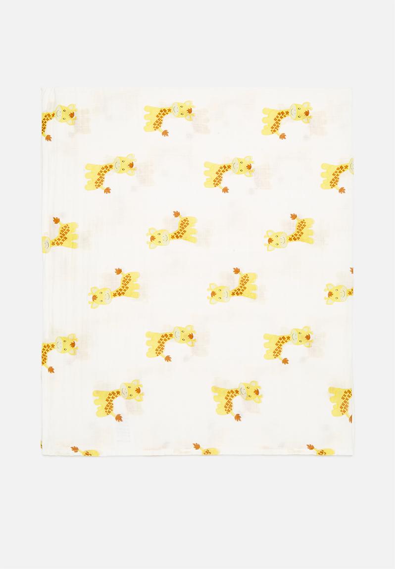 Pink Giraffe Print Blanket main image 1