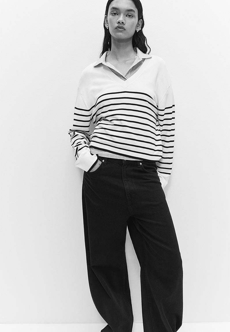 V Neck Jumper in White and Black Stripe