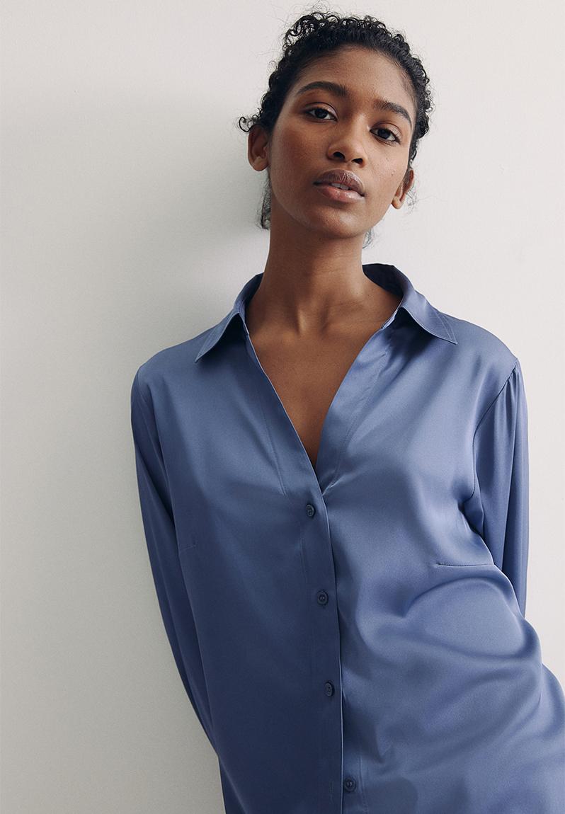 3020201 Blue High-Neck Blouse