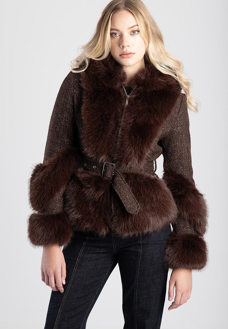 Belted Jacket With Faux Fur Details - brown