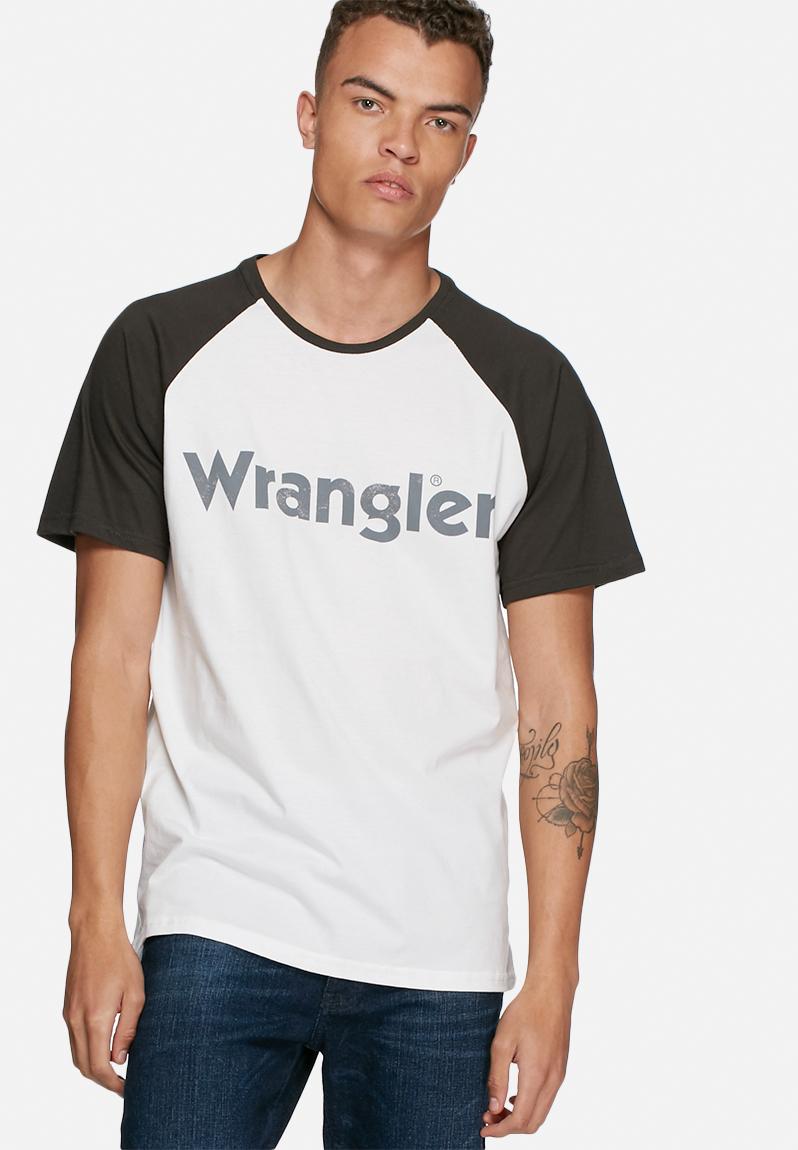 Heritage raglan - black/white Wrangler T-Shirts & Vests | Superbalist.com